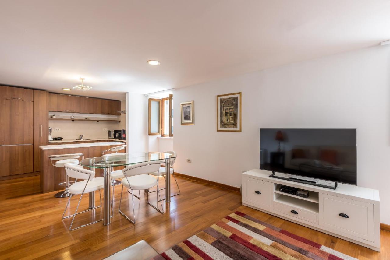 Peristil Apartment Split Ngoại thất bức ảnh